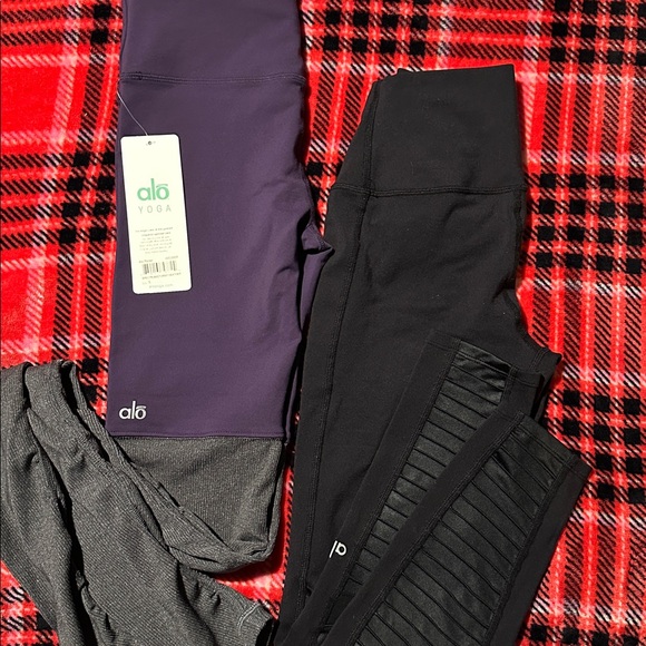 ALO Yoga Leggings Bundle of 2 1-NWT and 1 EUC - Picture 1 of 10